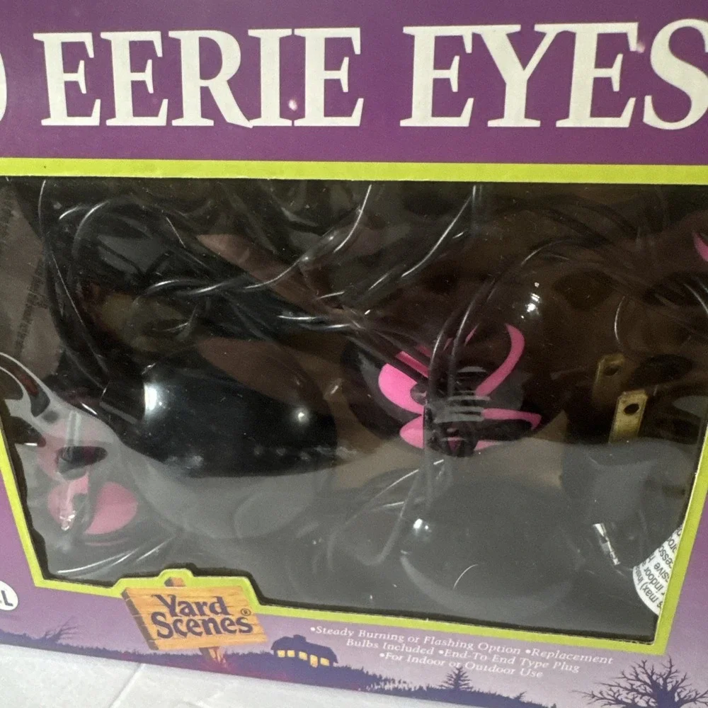VTG 10 Eerie Eyes Light Set Fun World String Lights Blow Molds Halloween‎ Tree